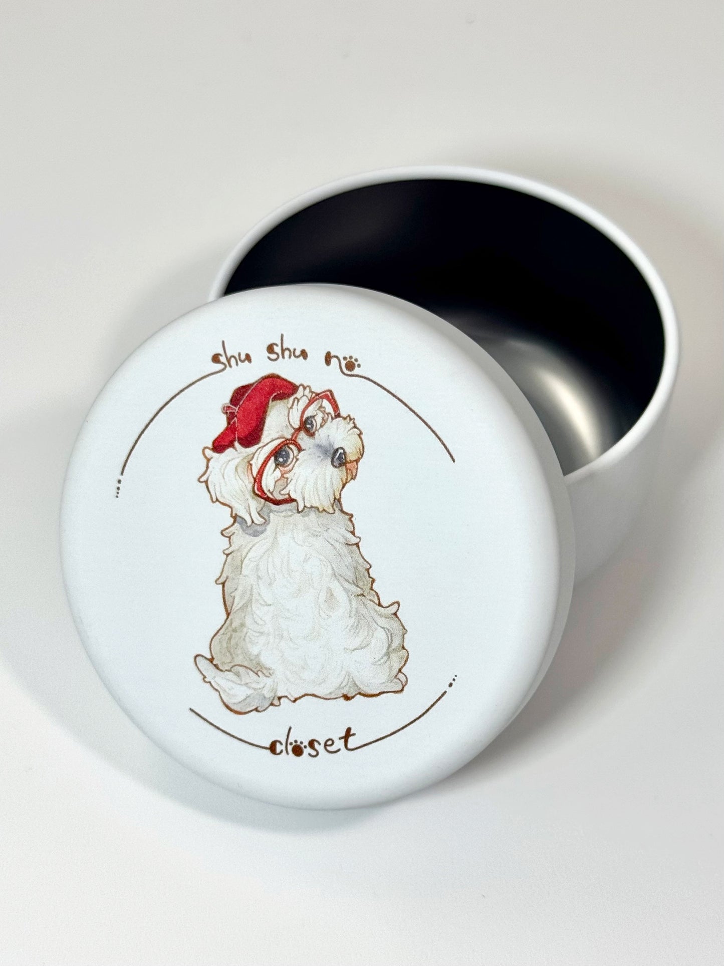 shushu no closet ロゴ おやつ缶