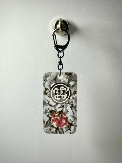 ナッツキーホルダー-赤クルミ-シック